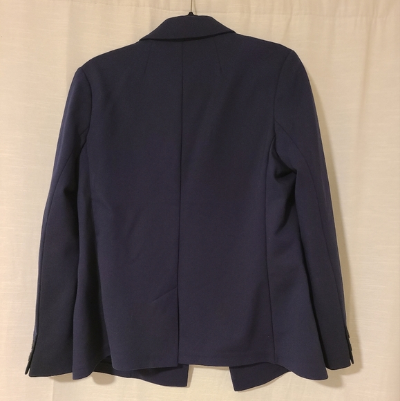 Blazer - Picture 2 of 3